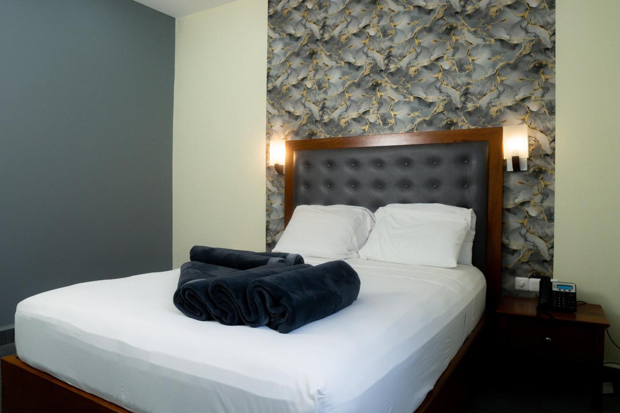 Cincinnati Hotel Yaoundé Eksteriør bilde