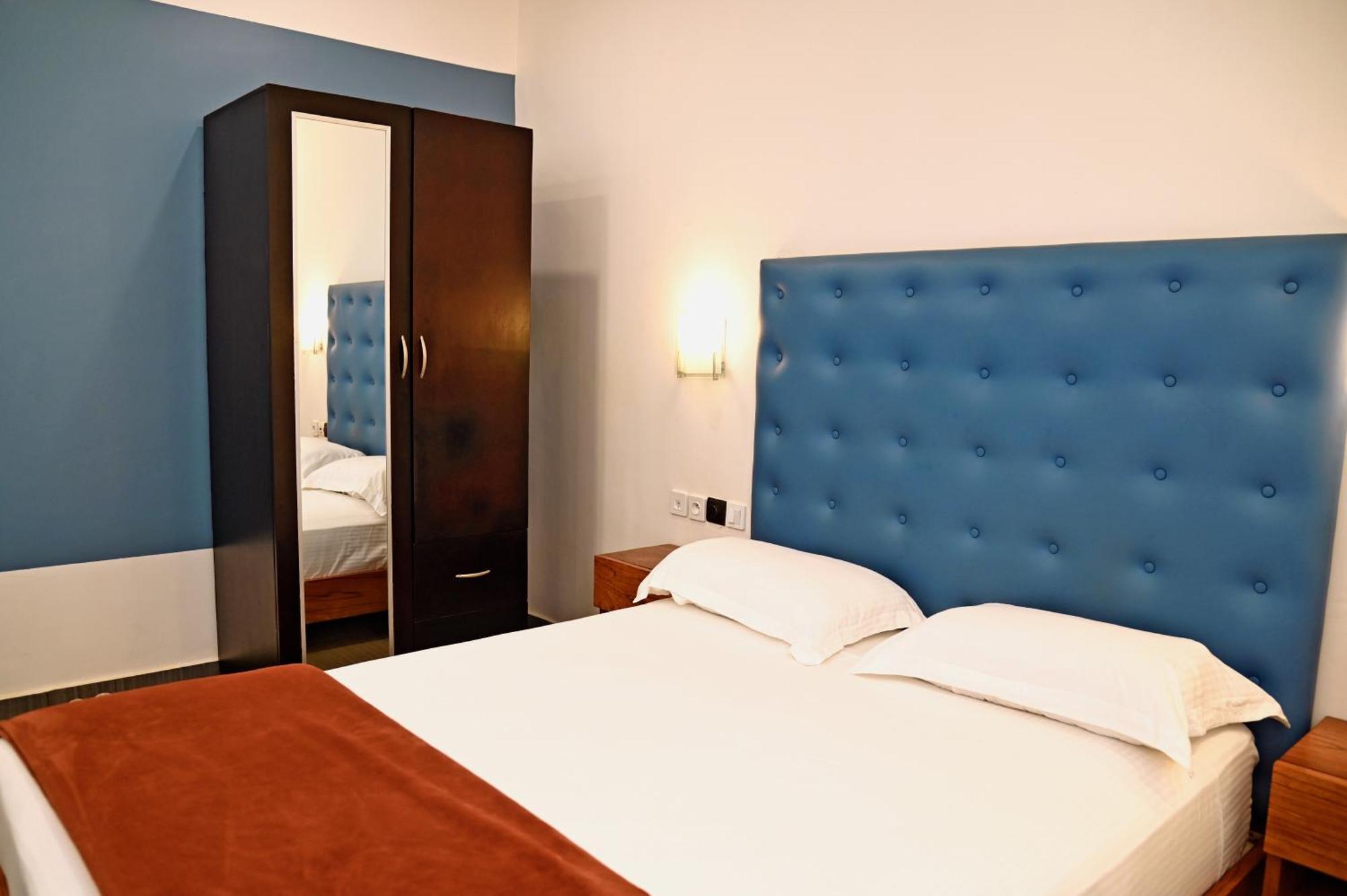 Cincinnati Hotel Yaoundé Eksteriør bilde
