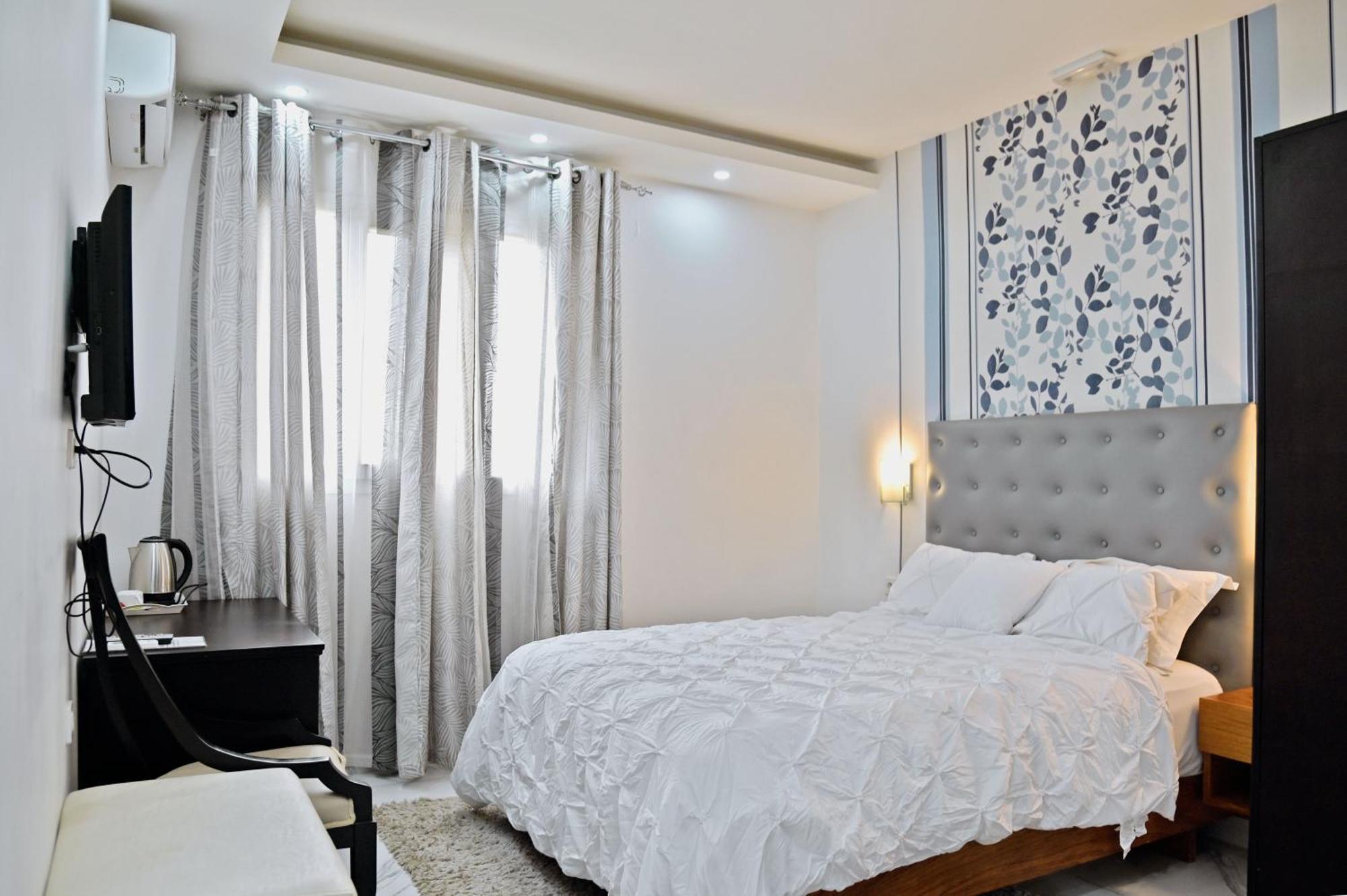 Cincinnati Hotel Yaoundé Eksteriør bilde