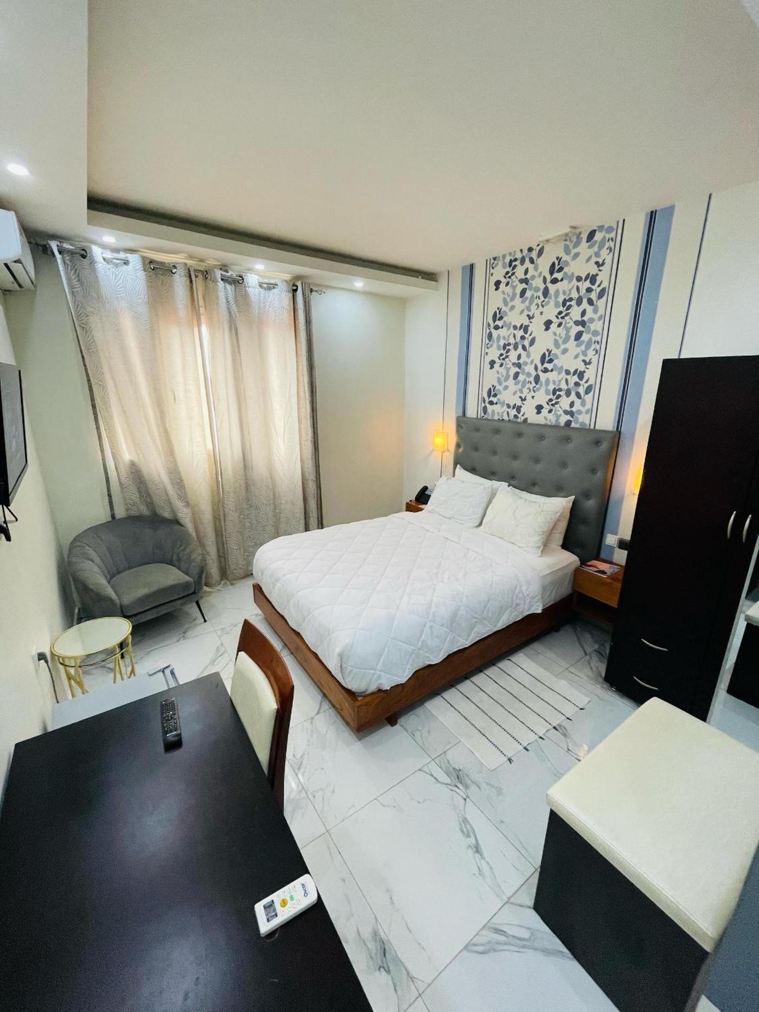 Cincinnati Hotel Yaoundé Eksteriør bilde